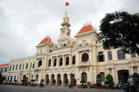 TOUR SÀI GÒN | Dinh Độc Lập - Miếu Bà - Bảo Tàng - Nhà Thờ Đức Bà - Bưu Điện - Bến Nhà Rồng (1 Ngày)